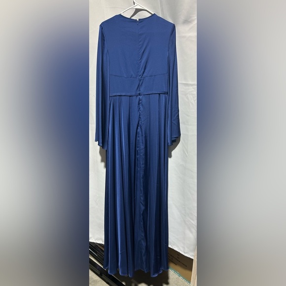 Mac Duggal 68308 NWT Navy Charmeuse Soft Tie Keyhole Bell Sleeve Gown - Picture 5 of 6